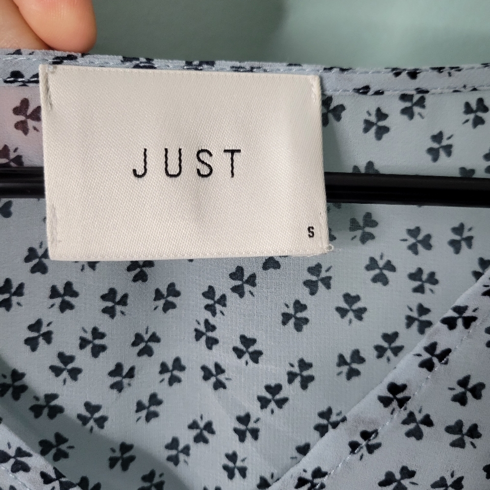 Just Female Clover Print Henry Blouse Size S View 2